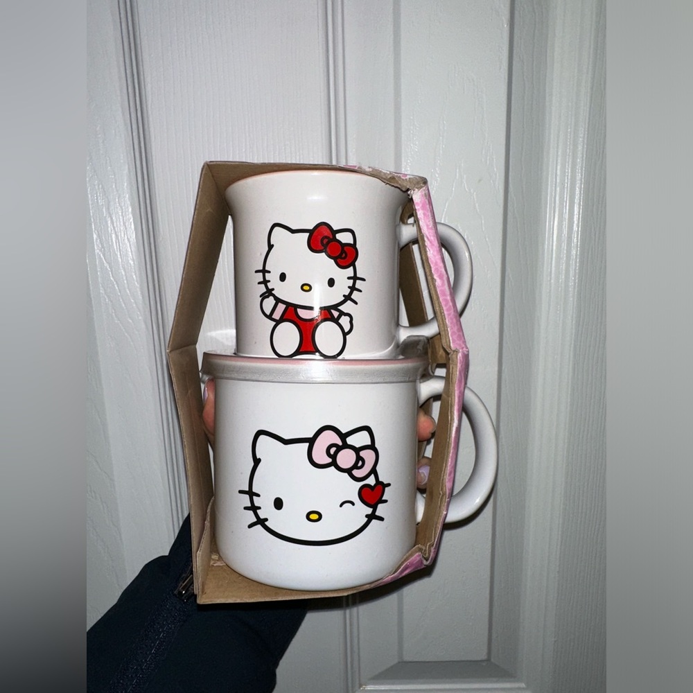 HELLO KITTY 2 PIECE MUG SET